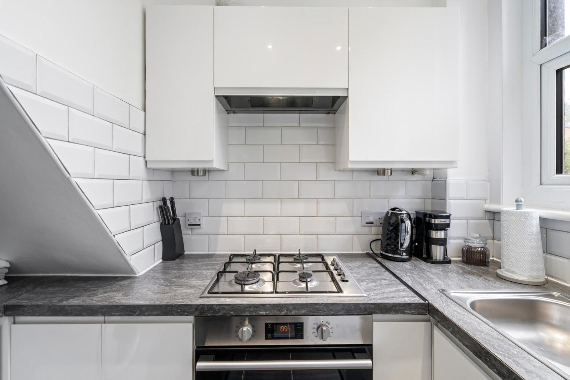 Modern 3 Bedroom Apartment In Wimbeldon Park Londres Exterior foto