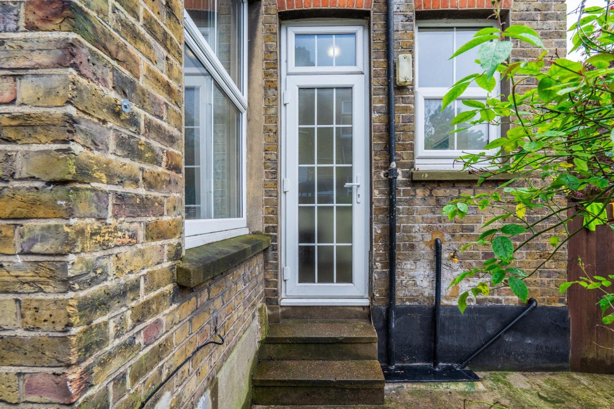 Modern 3 Bedroom Apartment In Wimbeldon Park Londres Exterior foto